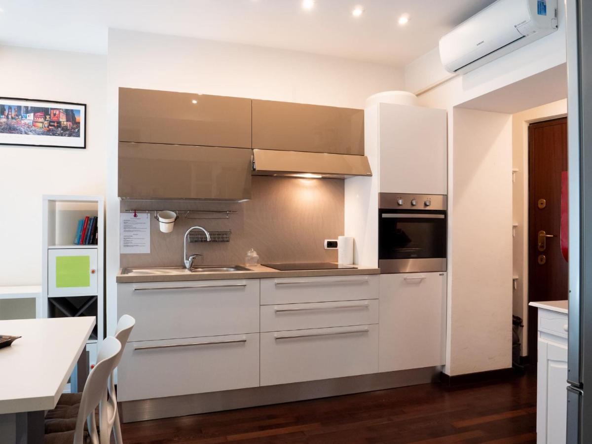 The Best Rent - Modern Duomo Apartment Milano Exteriör bild