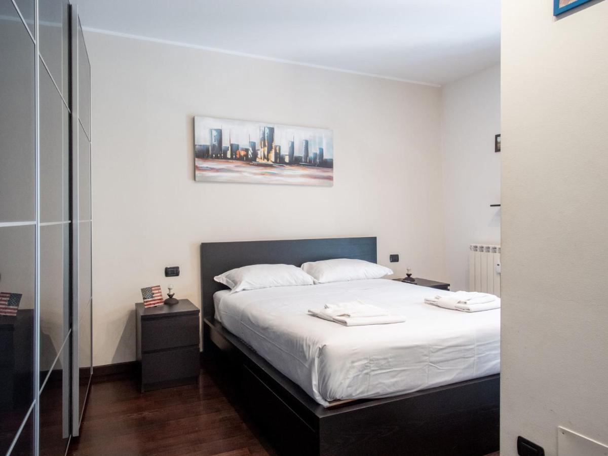 The Best Rent - Modern Duomo Apartment Milano Exteriör bild